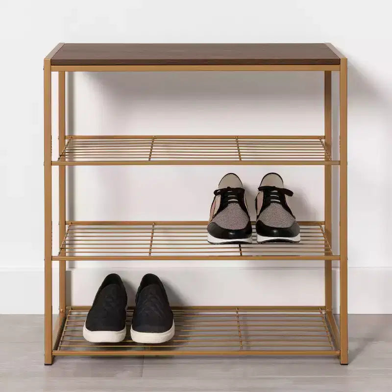 Étagère à chaussures à 4 niveaux en laiton avec bois de noyer - Brightroom™