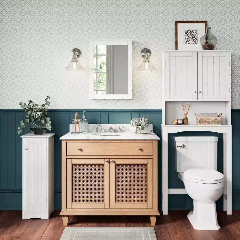 Armoire de rangement étroite à une porte RiverRidge Ashland pour salle de bain et buanderie avec étagères réglables - Blanche