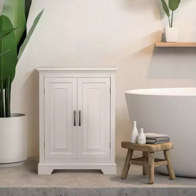 Teamson Home Armoire de rangement au sol Shea à deux portes Blanc - Elegant Home Fashions : Meuble de rangement en MDF autoportant