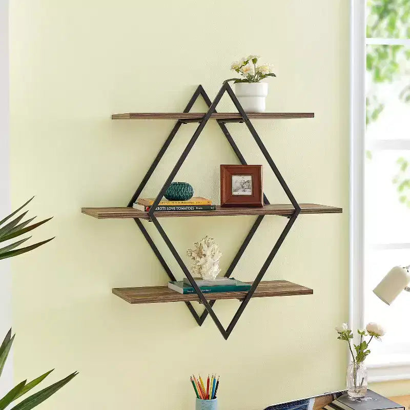 Danya B. Étagère murale triple diamant croisé Antigua noir/rustique : Cadre en fer laminé, supports de fixation inclus