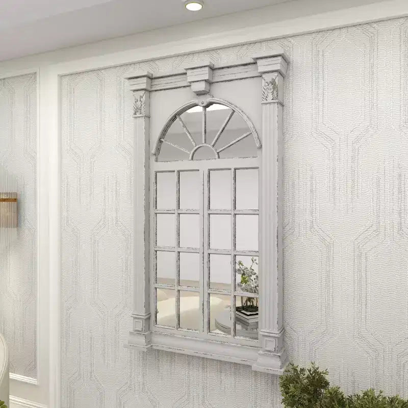 Miroir mural inspiré des carreaux de fenêtre en bois avec haut arqué et crème vieilli - Olivia & May : style vintage, aucun assemblage requis