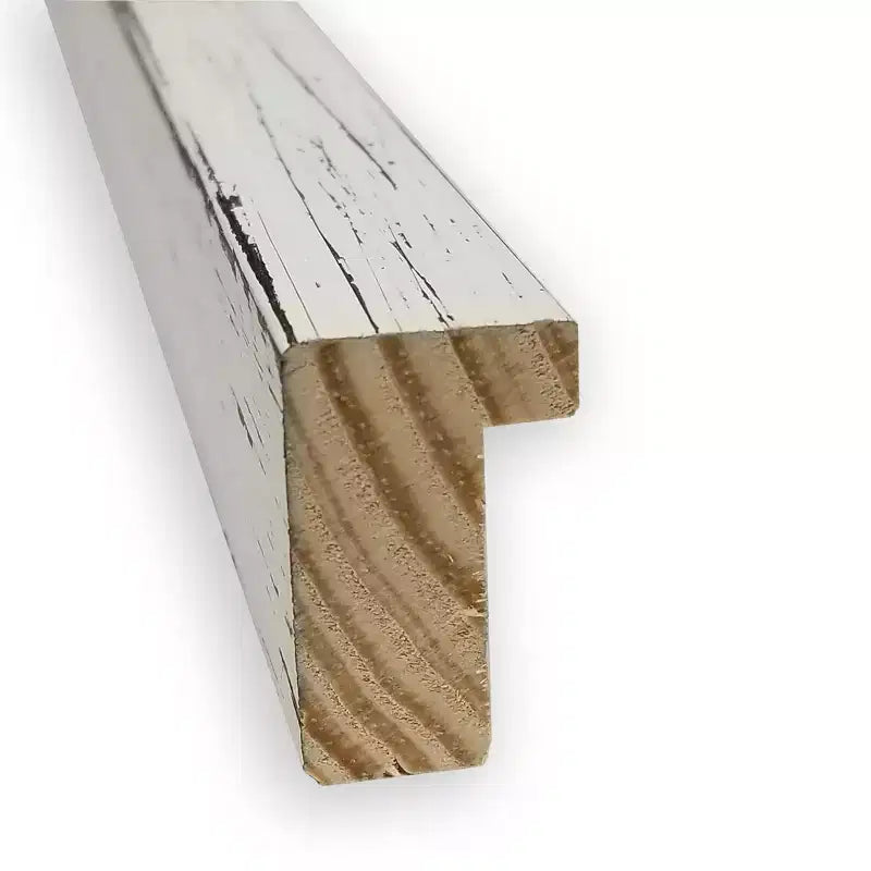 Miroir mural de salle de bain étroit en bois blanc Shiplap sans biseau 37 po x 25 po - Amanti Art : Rectangle moderne, Quincaillerie de montage incluse
