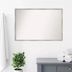 Miroir mural de salle de bain étroit en bois blanc Shiplap sans biseau 37 po x 25 po - Amanti Art : Rectangle moderne, Quincaillerie de montage incluse