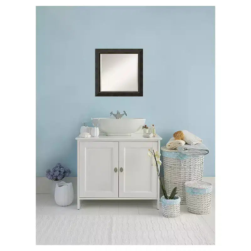 Miroir mural encadré en bois bronze Signore 24" x 24" - Amanti Art : carré biseauté, aucun assemblage, décor traditionnel