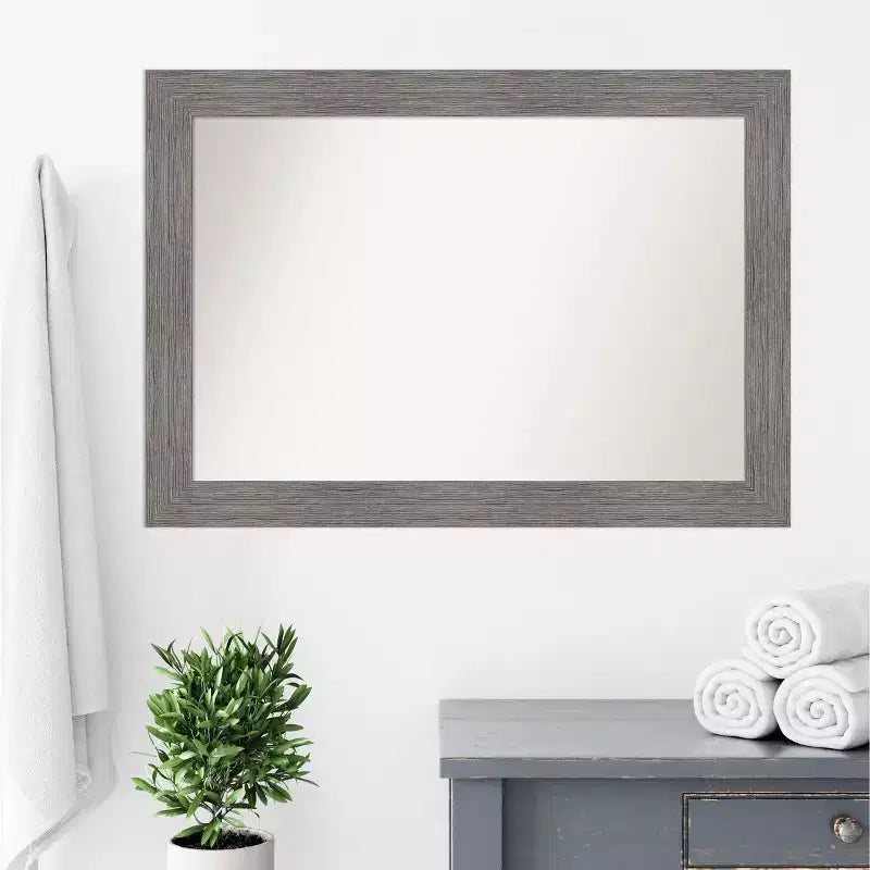 Miroir mural gris Amanti Art 42"x30" avec cadre à fines rayures et sans biseau : Rectangle moderne, matériel de fixation inclus