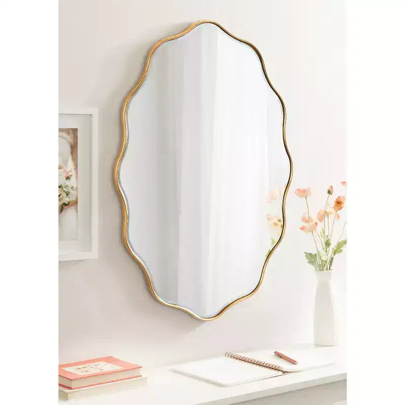 Miroir festonné ovale Viona or 24"x34" Kate & Laurel All Things Decor