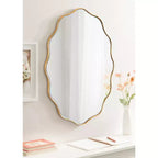 Miroir festonné ovale Viona or 24"x34" Kate & Laurel All Things Decor