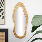 Miroir mural ondulé abstrait en bois 41x18 po : Décoration bohème sculptée – Olivia & May