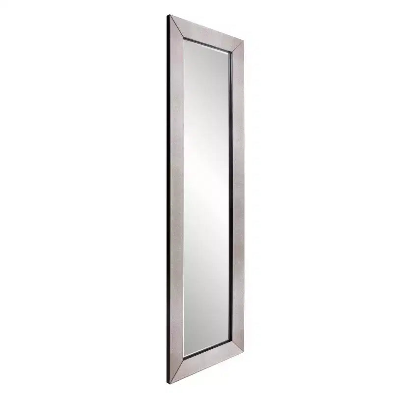Miroir mural rectangulaire Howard Elliott 27"x38" Tyler Dillon encadré blanc brillant orné : style moderne, cadre en polyuréthane, aucun assemblage requis