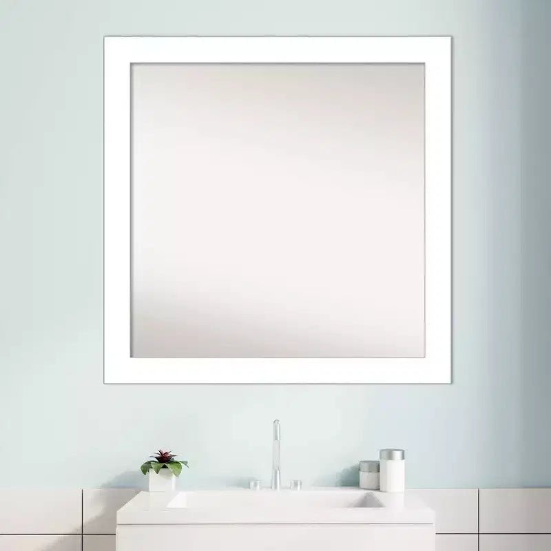 Miroir mural de salle de bain blanc sans biseau 30 po x 30 po - Amanti Art : carré moderne pour coiffeuse, quincaillerie de montage incluse