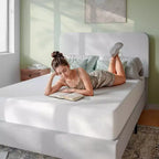 Matelas en boîte à 4 couches Emma and Oliver en mousse à mémoire de forme, infusion de thé vert, circulation d'air, gel rafraîchissant et mousse certifiée CertiPUR-US