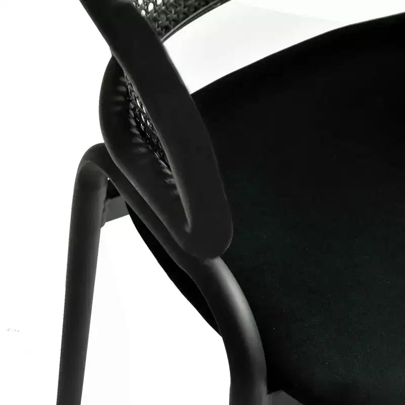 LeisureMod Ervilla - Lot de 4 chaises de salle à manger modernes - Fauteuils d'appoint confortables en tissu avec pieds en fer noir, pour cuisine, salle à manger, café, restaurant