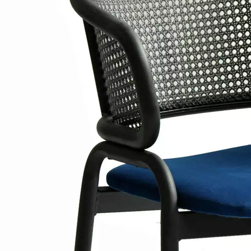 LeisureMod Ervilla - Lot de 4 chaises de salle à manger modernes - Fauteuils d'appoint confortables en tissu avec pieds en fer noir, pour cuisine, salle à manger, café, restaurant