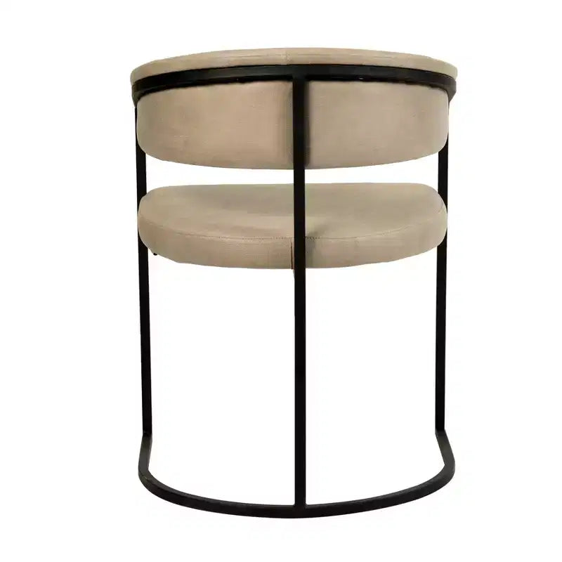 Lot de 4 chaises de salle à manger avec accoudoirs LeisureMod Aero Modern Curve Back, revêtement en cuir, assise confortable avec support rembourré pour salles à manger et cuisines