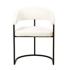 Lot de 4 chaises de salle à manger avec accoudoirs LeisureMod Aero Modern Curve Back, revêtement en cuir, assise confortable avec support rembourré pour salles à manger et cuisines