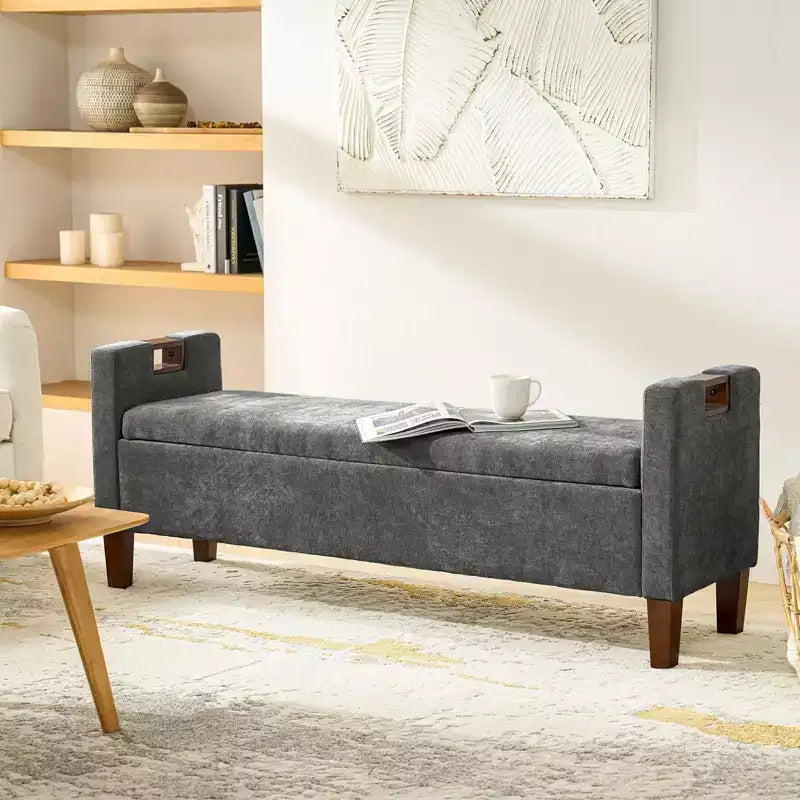 Banc de rangement Daniel avec pieds en bois massif et poignées creuses|ART OF LIVING DESIGNS