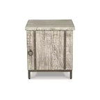 Meuble d'appoint décontracté Laddford de Signature Design by Ashley, finition blanchie