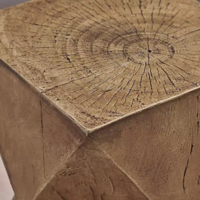 Table d'appoint peinte à la main en béton léger Waylon de Christopher Knight Home