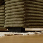 Canapé d'angle en velours côtelé et bois GDFStudio Isabel 111 avec huit oreillers