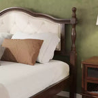 Lit en bois de pin Whisen Queen avec tête de lit capitonnée et pied de lit à panneau