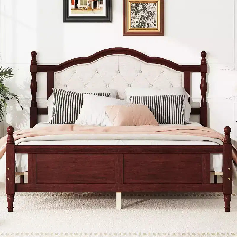Lit en bois de pin Whisen Queen avec tête de lit capitonnée et pied de lit à panneau