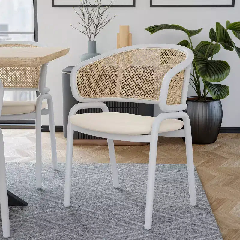 LeisureMod Ervilla - Lot de 4 chaises de salle à manger en osier avec dossier en U, assise en cuir et structure en acier - Sièges modernes pour cuisine, salle à manger, café