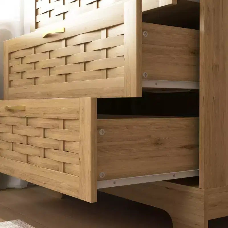 Commode verticale GDFStudio Katherine Farmhouse 41.34 H en bois avec quatre tiroirs et poignées dorées