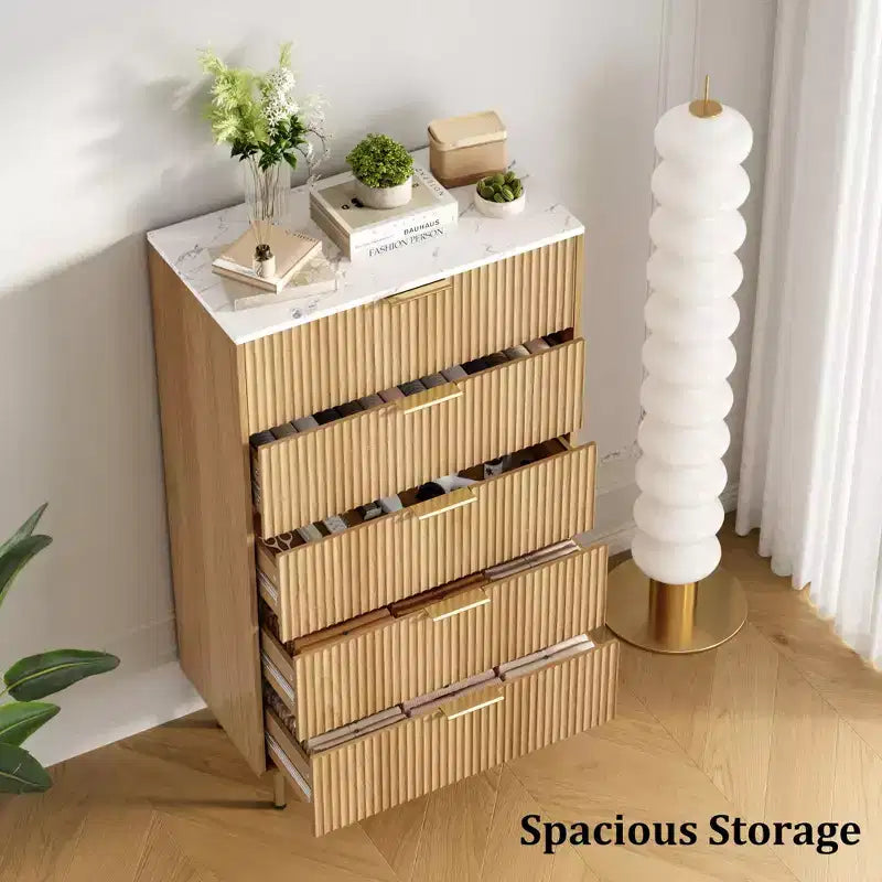 Commode en bois cannelé Garvee, 5 tiroirs pour chambre, commode haute blanche moderne avec poignée dorée, organisateur de tiroirs en bois pour salon, couloir