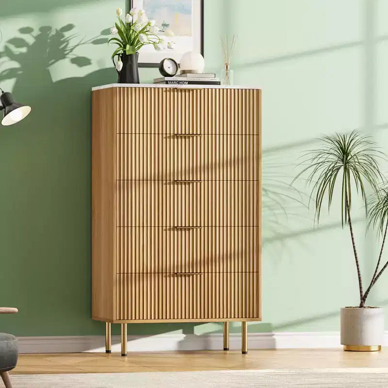 Commode en bois cannelé Garvee, 5 tiroirs pour chambre, commode haute blanche moderne avec poignée dorée, organisateur de tiroirs en bois pour salon, couloir
