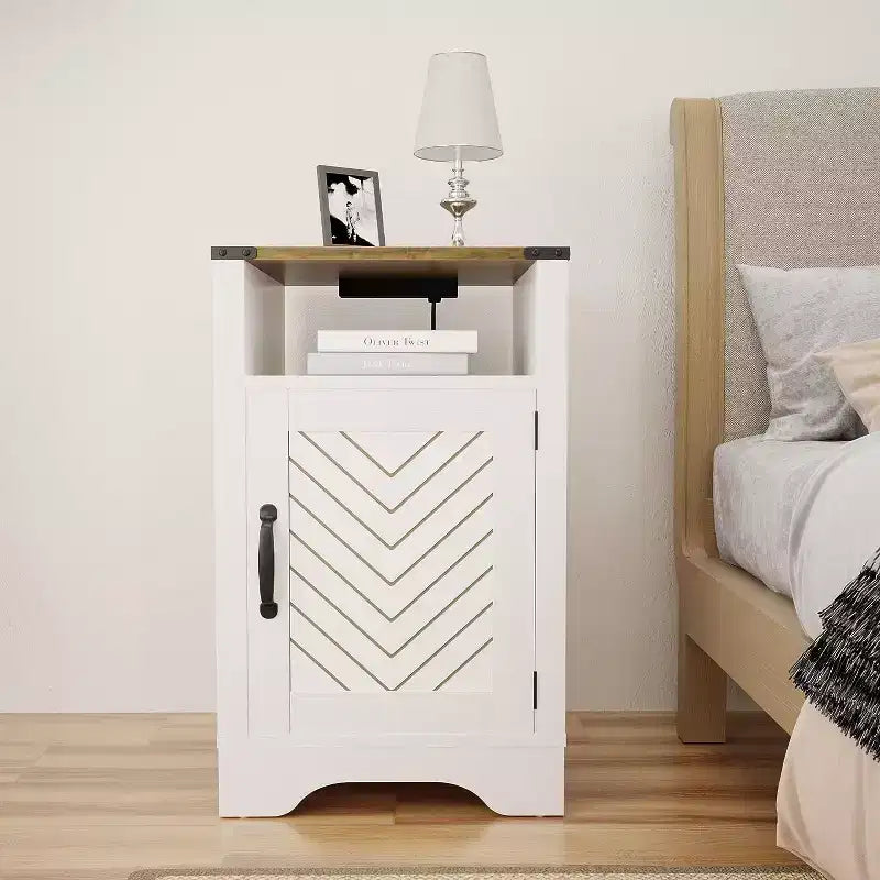 Table de chevet Heynemo Farmhouse avec station de charge, Table de chevet haute avec design en X, Table d'appoint rustique en bois