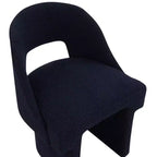 Fauteuil d'appoint moderne LeisureMod Quell avec boucle latérale – Siège élégant et confortable, dossier incurvé, parfait pour le salon, la chambre ou le boudoir