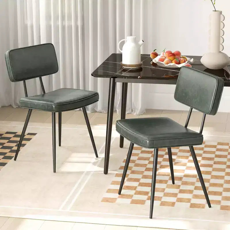 Lot de 2 chaises de salle à manger Costway avec revêtement en cuir PU, assise en éponge, design cascade, marron/vert