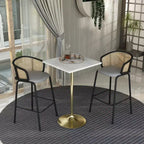 Table de salle à manger LeisureMod Verve 27 carrée hauteur bar - Plateau en résine moderne avec base piédestal en or brossé Table hauteur comptoir pour cuisine, maison et pub