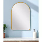Miroir de salle de bain HomeRoots 39 avec cadre en métal doré et arc