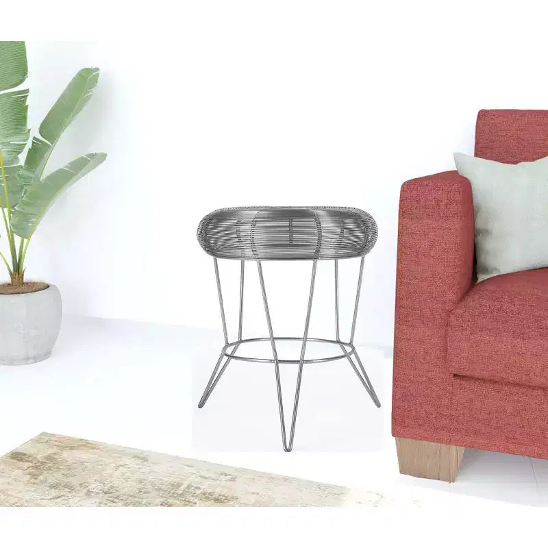 Table d'appoint ronde HomeRoots 18 en fil d'argent