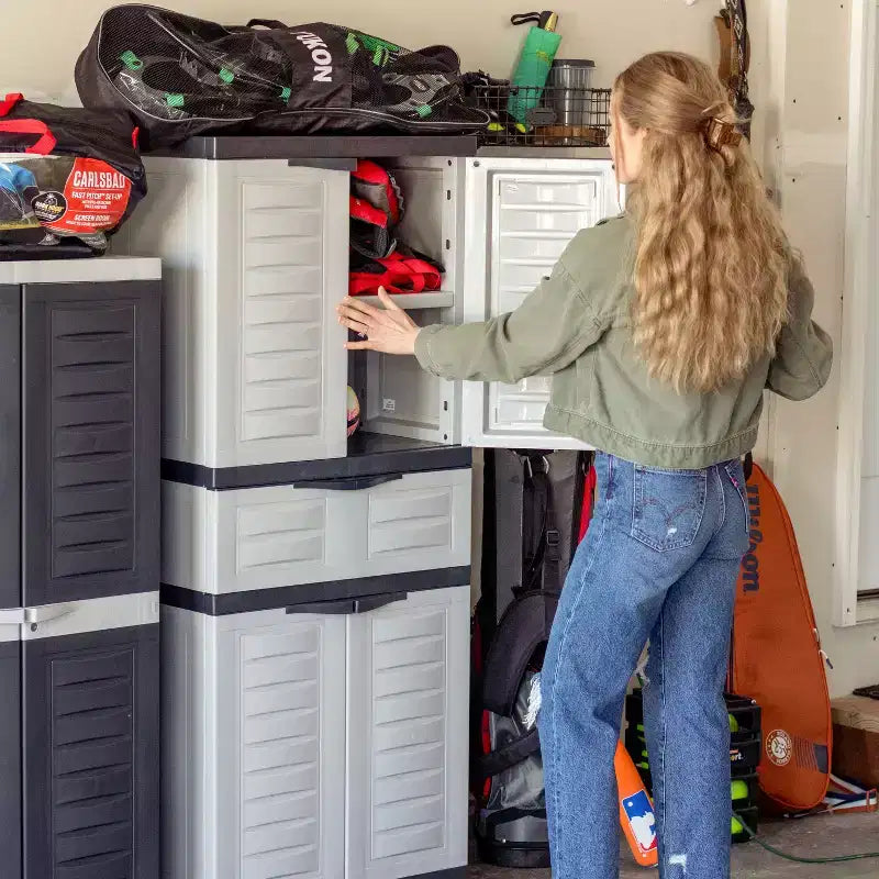 Armoire de rangement en plastique Sunnydaze avec 2 étagères réglables et 1 tiroir - 57