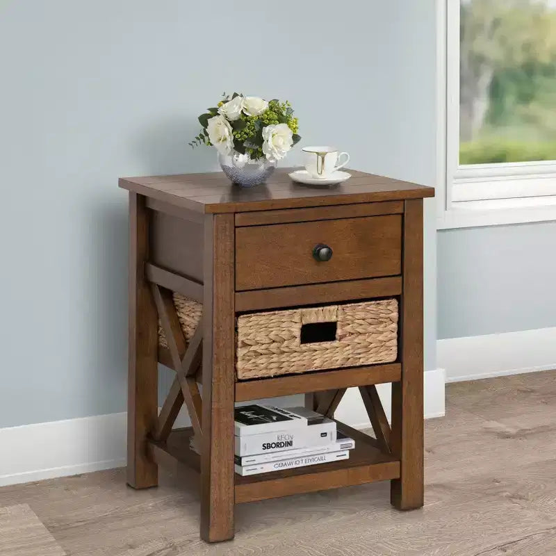 Table de chevet eHemco en bois massif avec tiroir, 2 étagères de rangement et panier en osier, 61 cm de haut – Idéale pour la maison, la chambre, le salon