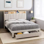 Cadre de lit King Size avec tête de lit de rangement, station de charge, plateforme rembourrée avec tiroirs, lattes en bois robustes, sans sommier tapissier, gris clair