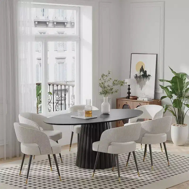 Table à manger ronde en bois massif de 67 pouces de style nordique, grande table ronde moderne et simple pour restaurant à domicile, design de luxe léger.