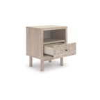 Table de Chevet Birkmore de Signature Design by Ashley avec Un Tiroir et Port de Charge USB, Finition Chêne Clair, Tiroir à Accents Floraux, Beige