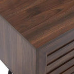 Chic Crate - Meuble TV Bryner en noyer foncé de style Mid-Century pour téléviseurs jusqu'à 65 pouces avec rangement et gestion des câbles