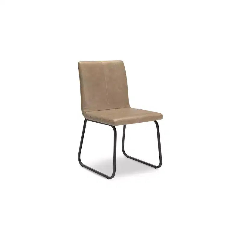 Signature Design by Ashley Chaises de salle à manger modernes Pharwynn, ensemble de 4, revêtement en similicuir, structure en acier canon de fusil, couleur « Toast »