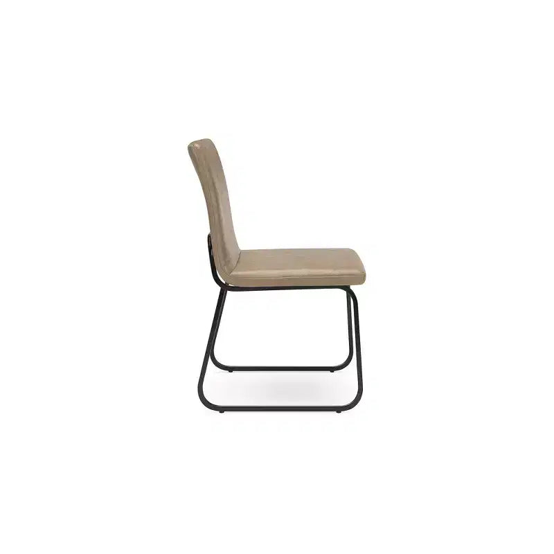 Signature Design by Ashley Chaises de salle à manger modernes Pharwynn, ensemble de 4, revêtement en similicuir, structure en acier canon de fusil, couleur « Toast »