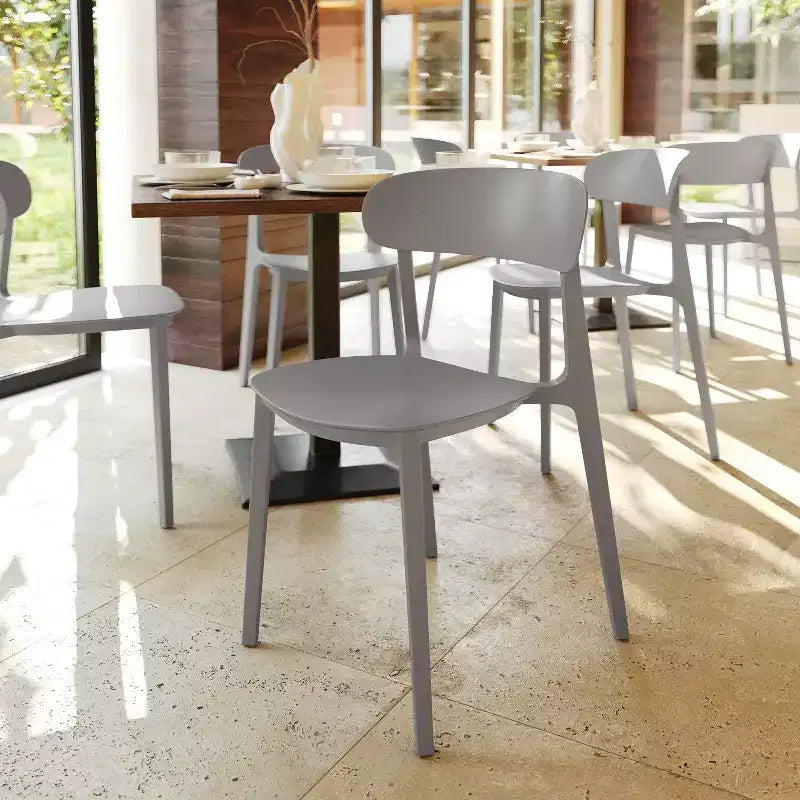 Flash Furniture Chaise de patio empilable Dover intérieur-extérieur avec dossier incurvé, chaise en résine commerciale tout temps
