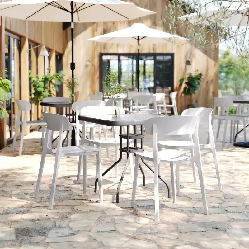 Flash Furniture Chaise de patio empilable Dover intérieur-extérieur avec dossier incurvé, chaise en résine commerciale tout temps