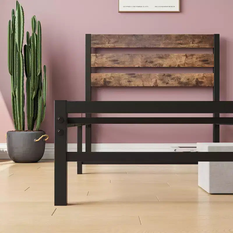 CLIHOME Cadre de lit plateforme marron rustique avec tête de lit en bois vintage rustique, support de matelas solide à lattes métalliques