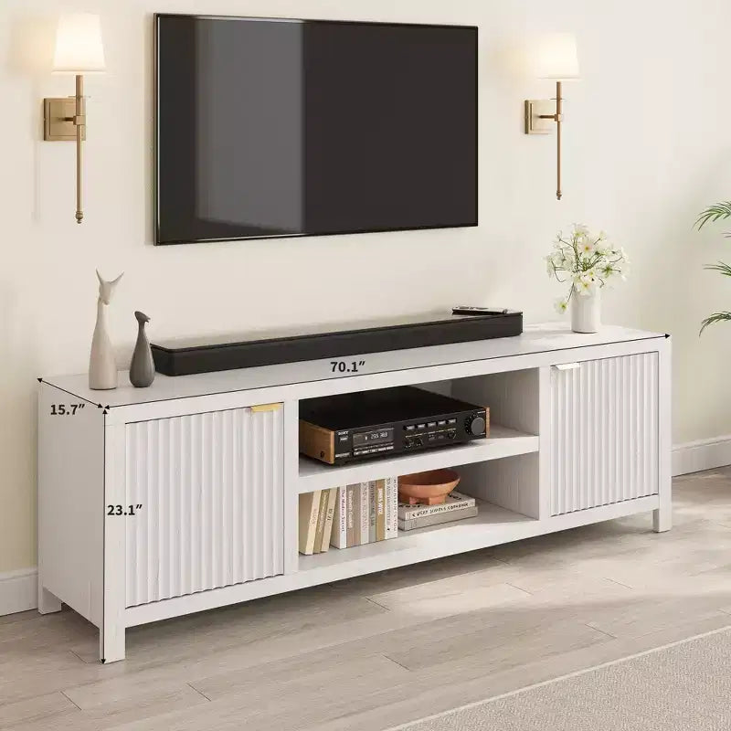 Meuble TV Garvee cannelé pour 80 pouces, meuble de divertissement moderne avec rangement, meuble média en bois avec porte cannelée pour salon