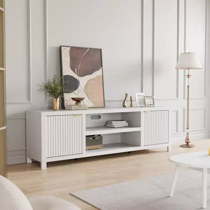 Meuble TV Garvee cannelé pour 80 pouces, meuble de divertissement moderne avec rangement, meuble média en bois avec porte cannelée pour salon