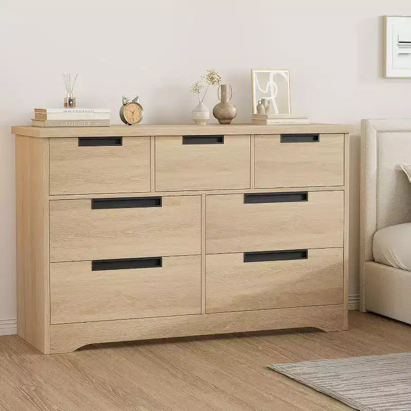 Commode 7 tiroirs pour chambre à coucher, poignées intégrées, meuble de rangement moderne en bois, rangement compact peu encombrant, pour salon, couloir