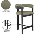 Meridian Furniture, Tabouret de comptoir Romeo en cuir vegan vert olive, Lot de 2